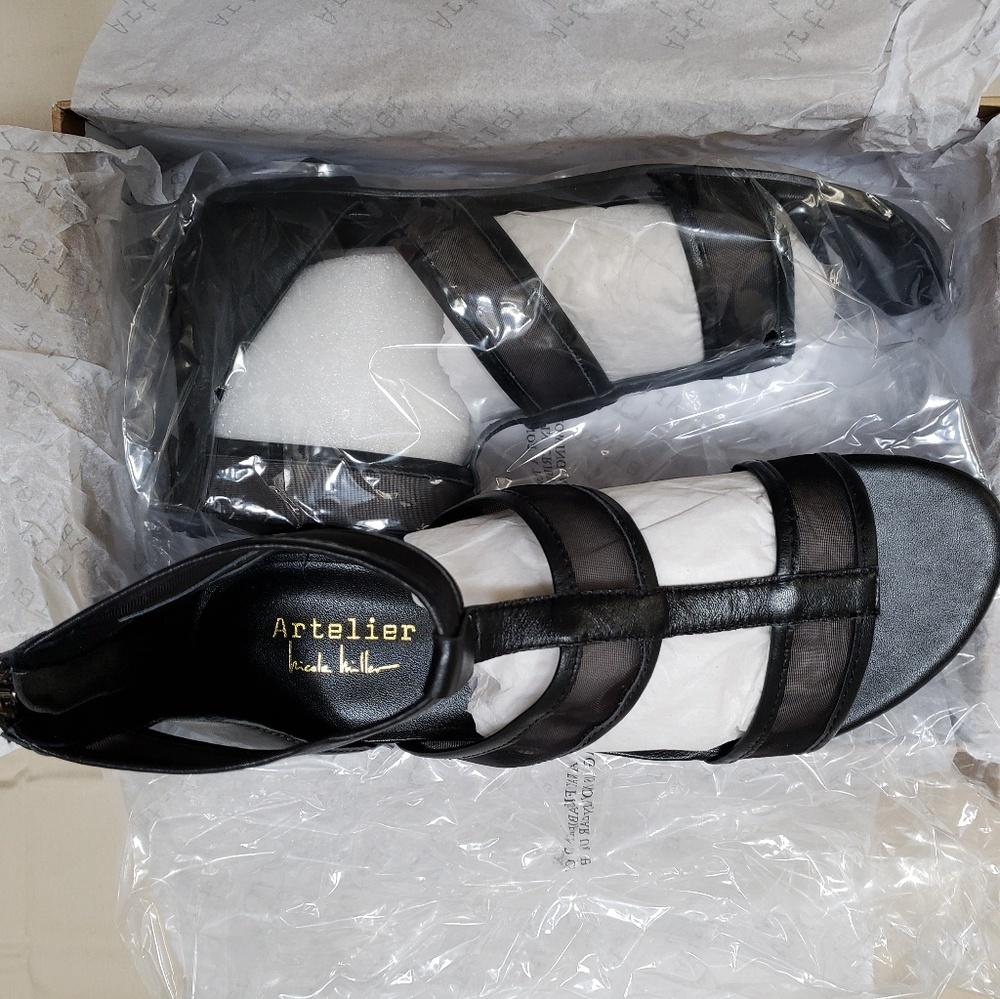 ARTELIER Nicole Miller Marco Black Leather Sandals